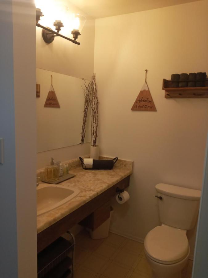 Big White Village center 2 Bedroom Buitenkant foto