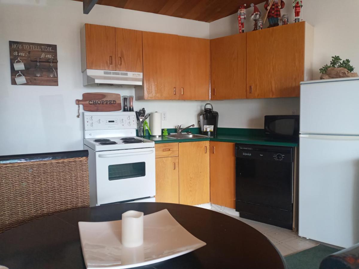 Big White Village center 2 Bedroom Buitenkant foto